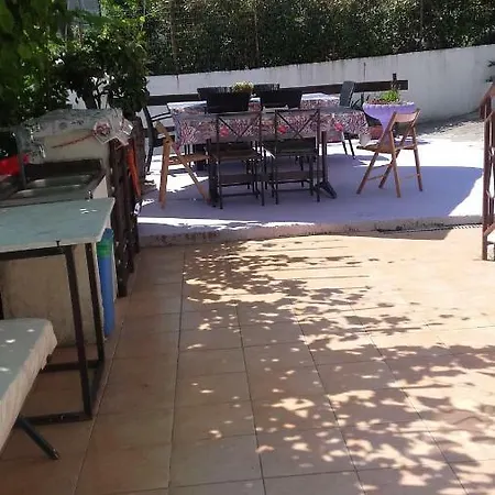 Alle Violette Oda ve Kahvaltı