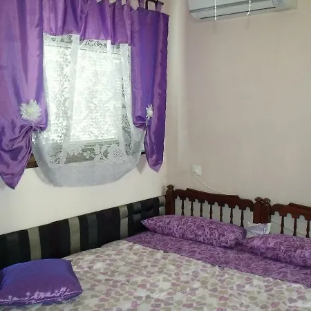 Alle Violette Oda ve Kahvaltı *